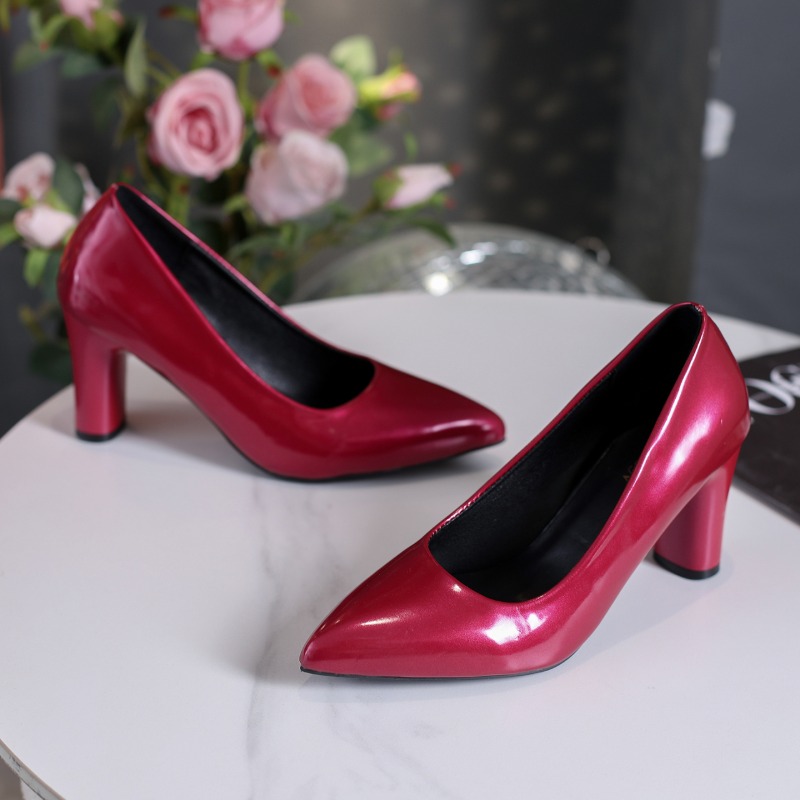 Plus Size Patent Leather Pump  - огляд і ціна Pump Heel Block