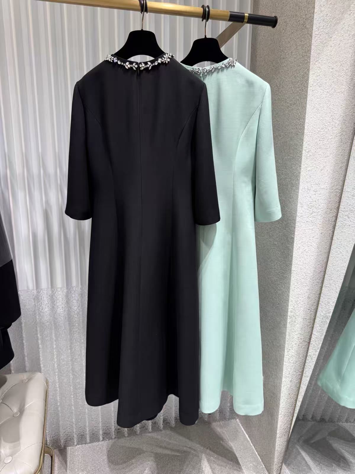 Premium Silk Wool Mint Green W - огляд і ціна Midi Dress